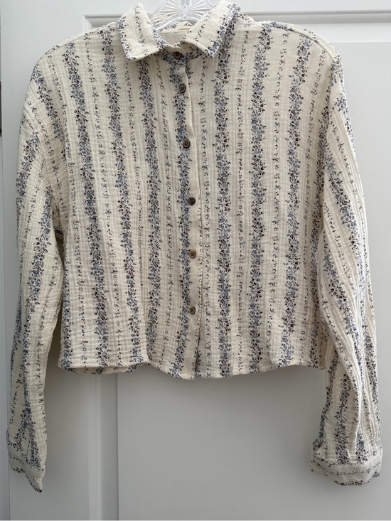 Love Notes Tops - Love Notes Floral Stripe Cotton Gauze Cropped Button Down Shirt
